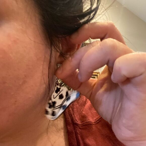 Cow print, western hat earrings - Picture 3 of 3